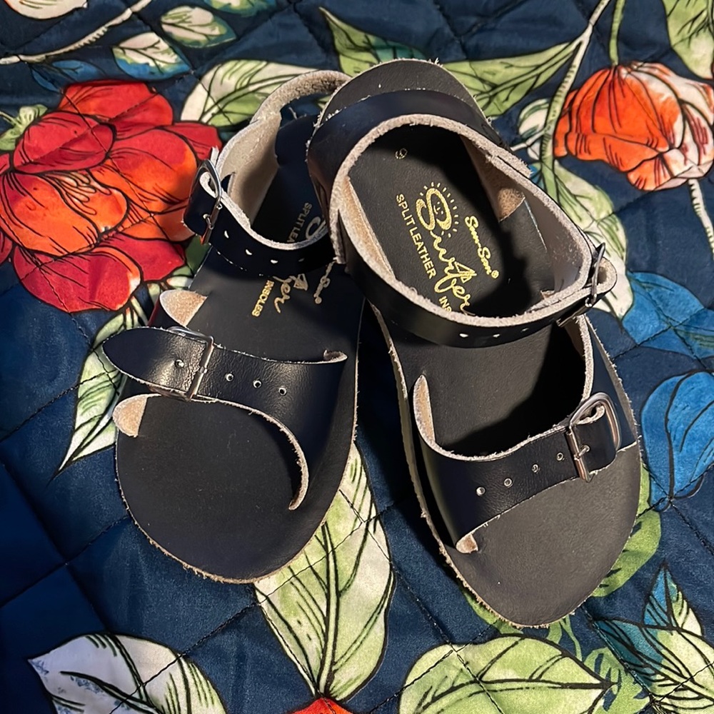 Size 9 toddler Sun-Sans sandals